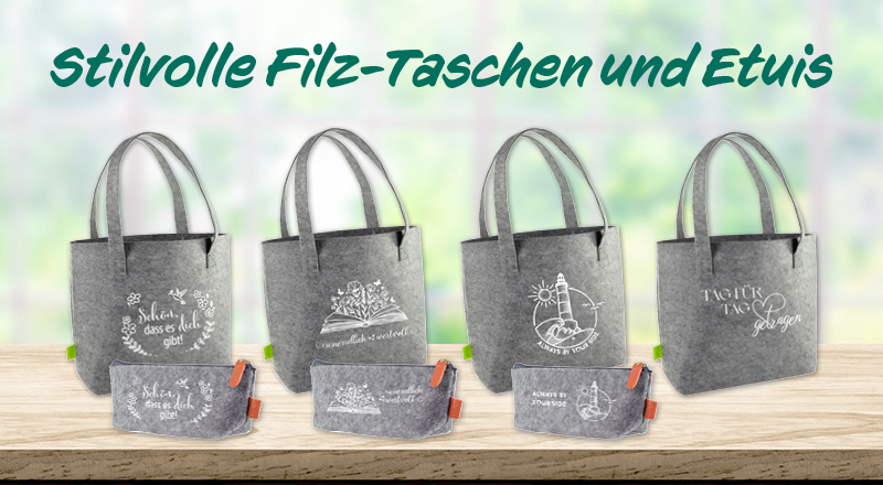 Banner mit stilvollen Filz-Taschen und Etuis, präsentiert auf einem Holzuntergrund.