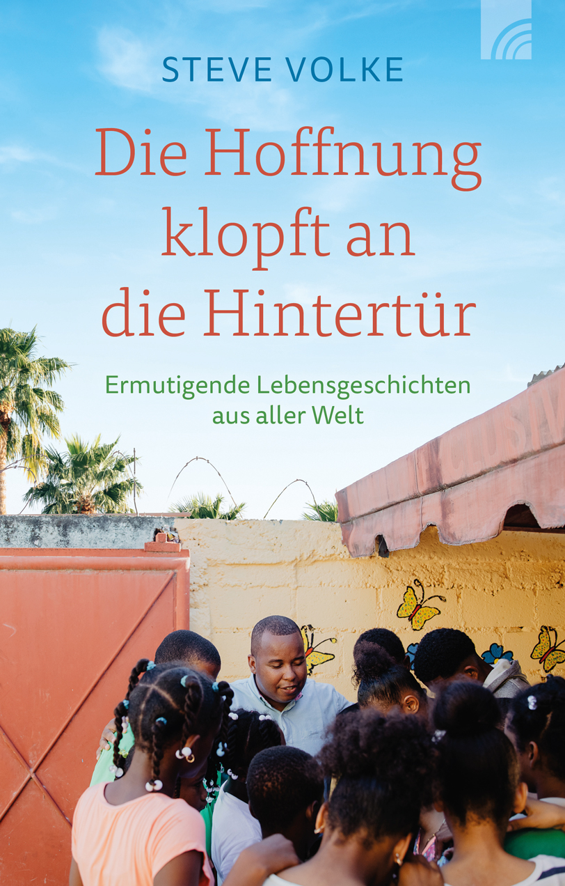 Die Hoffnung klopft an die Hintertür Buch - Die Hoffnung klopft an die Hintertür - Menschen Schmetterlinge Wolken Himmel Palmen