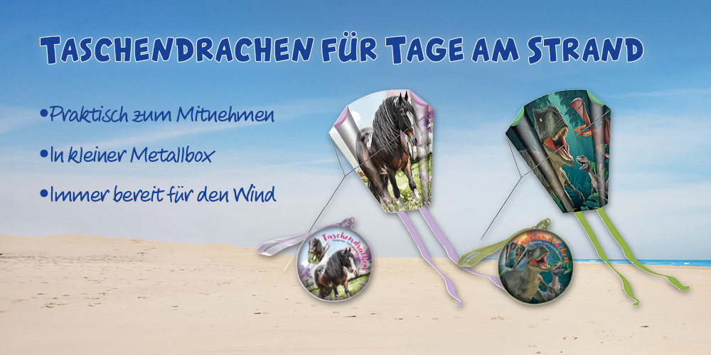 Taschendrachen für Tage am Strand, Praktisch zum Mitnehmen, In kleiner Metallbox, Immer bereit für den Wind. Strandbild, Abbildung von zwei Drachen, einer mit Pferd, einer mit Dinosaurier.