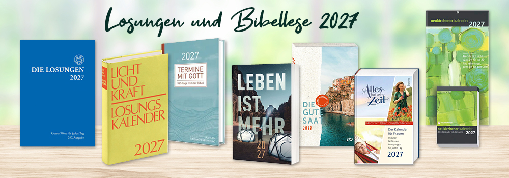 Banner mit Tisch vor grünem Hintergrund auf dem verschiedene Bibellesen und Losungs-Bücher für 2027 stehen.
