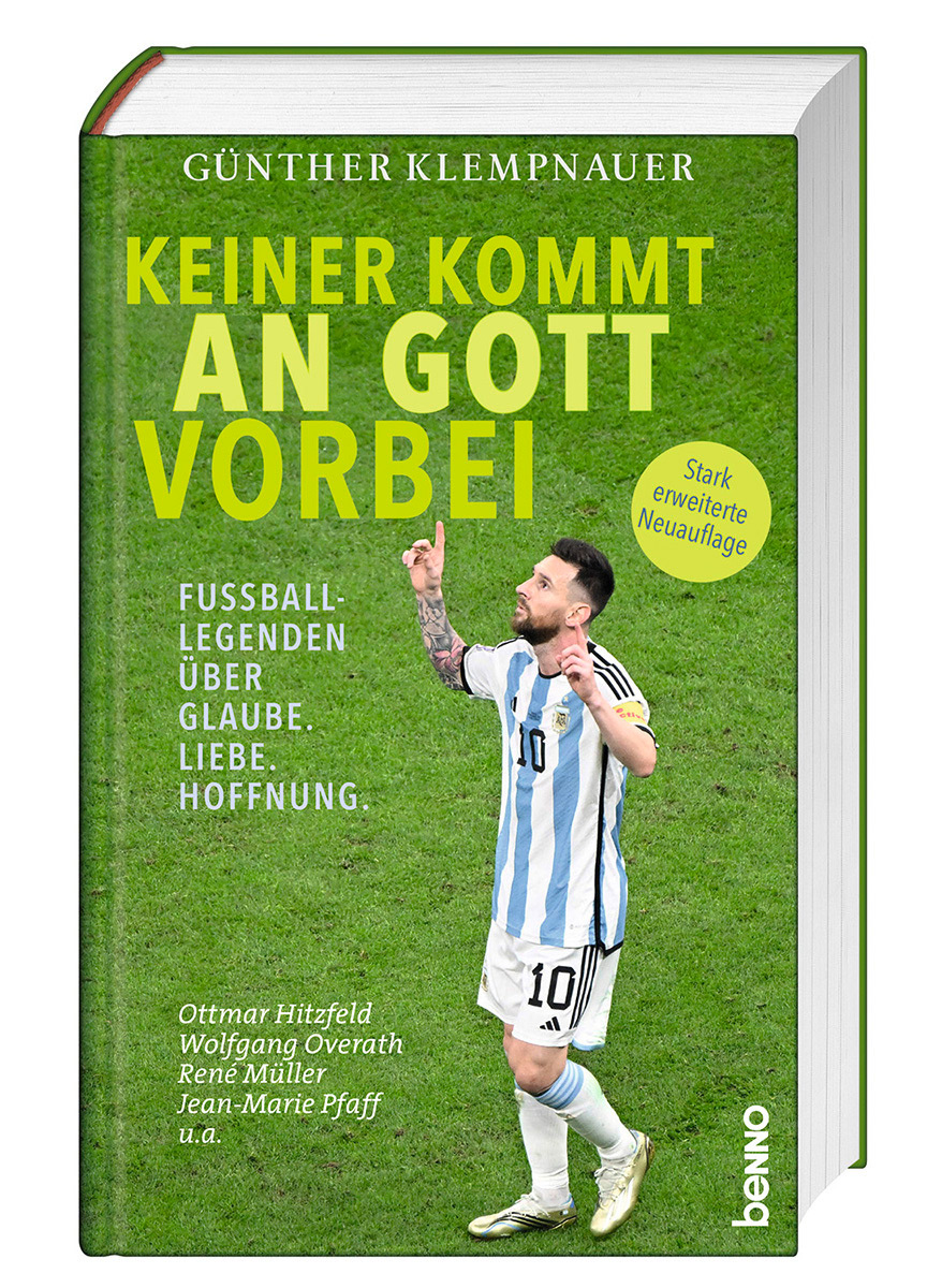 Buch - Keiner kommt an Gott vorbei - Mann Fußballer Rasen