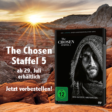DVD-Cover von The Chosen Staffel 5, mit einer beeindruckenden Landschaft im Hintergrund. Verfügbarkeitsdatum: 29. Juli.