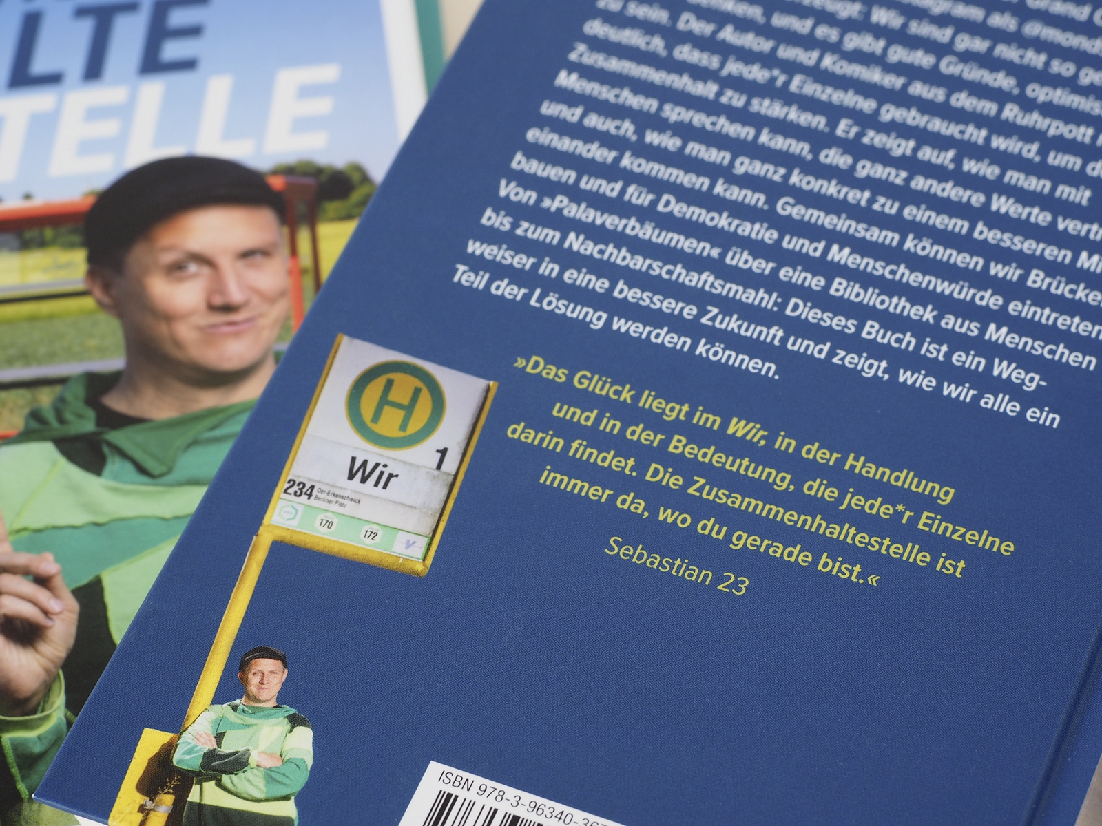 Buch - Zusammenhaltestelle