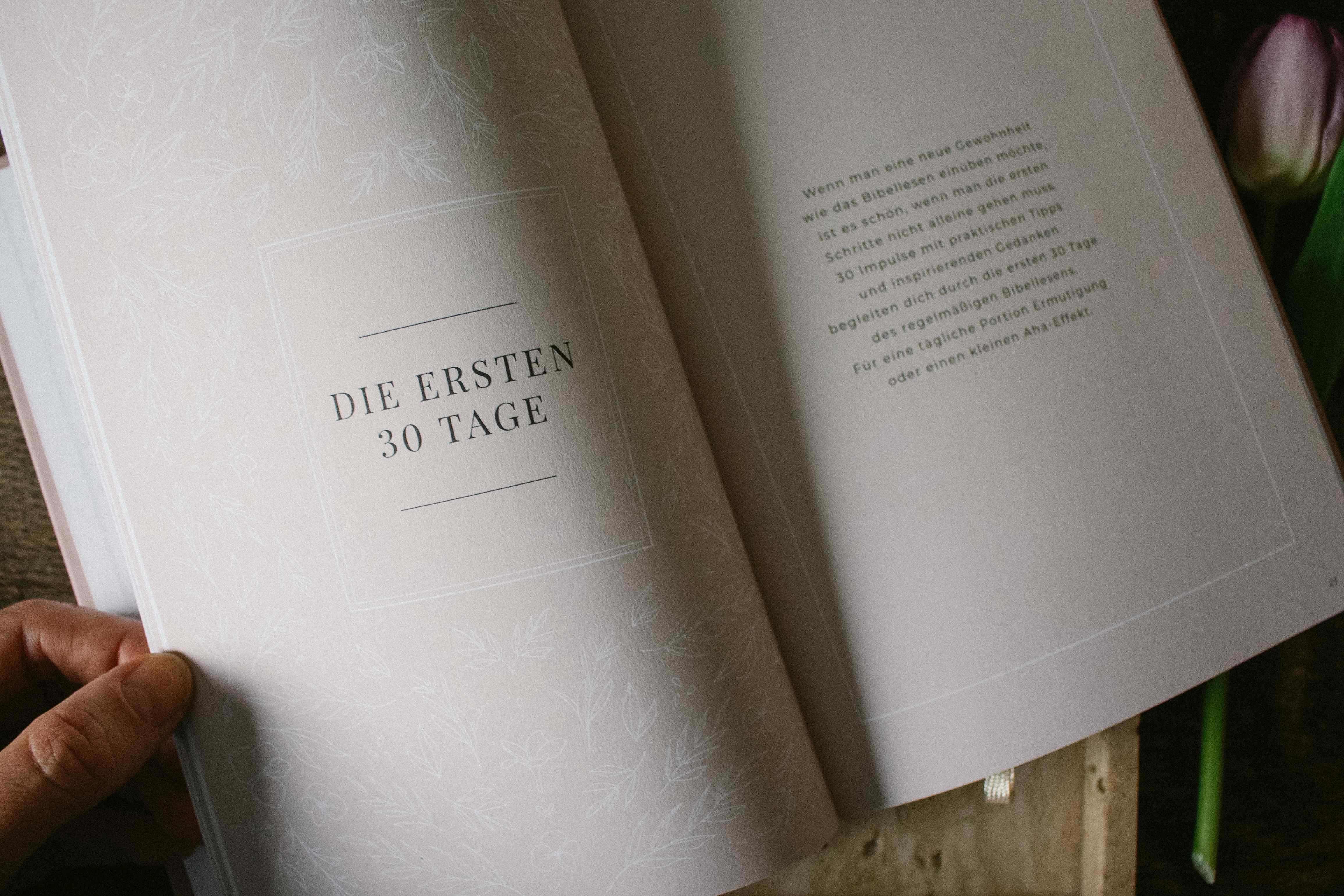 Geschenkbuch - Blühende Worte - Dein Bibellese-Journal