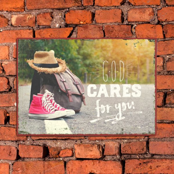 Metallschild 'God cares for you'